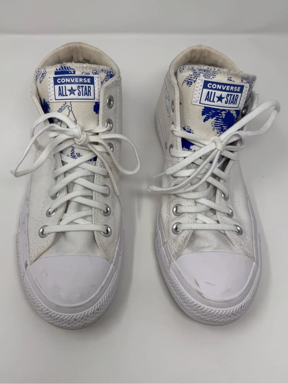 Converse gently used